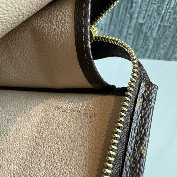 👝Authentic Louis Vuitton Monogram Toiletry Pouch 26 Cosmetic Bag Clutch - Picture 14 of 15